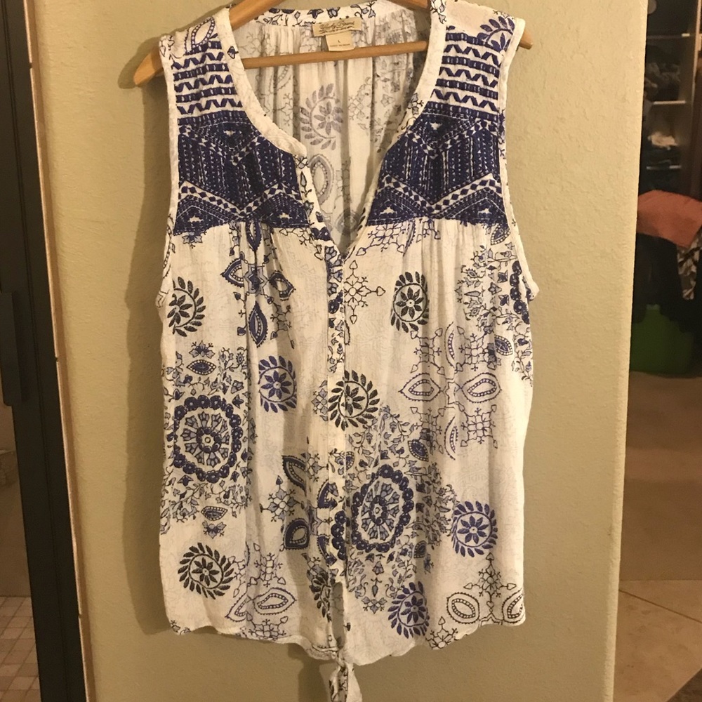 Lucky 🍀Brand Top with tie bottom Size Large